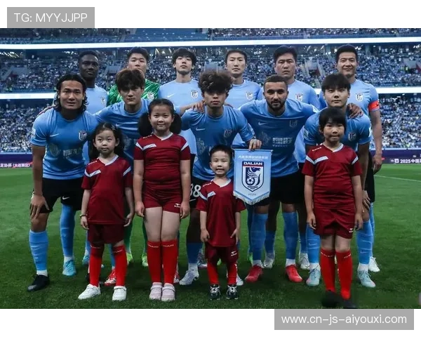 大连英博王禹中场连续直塞：掌控中场的穿透之术