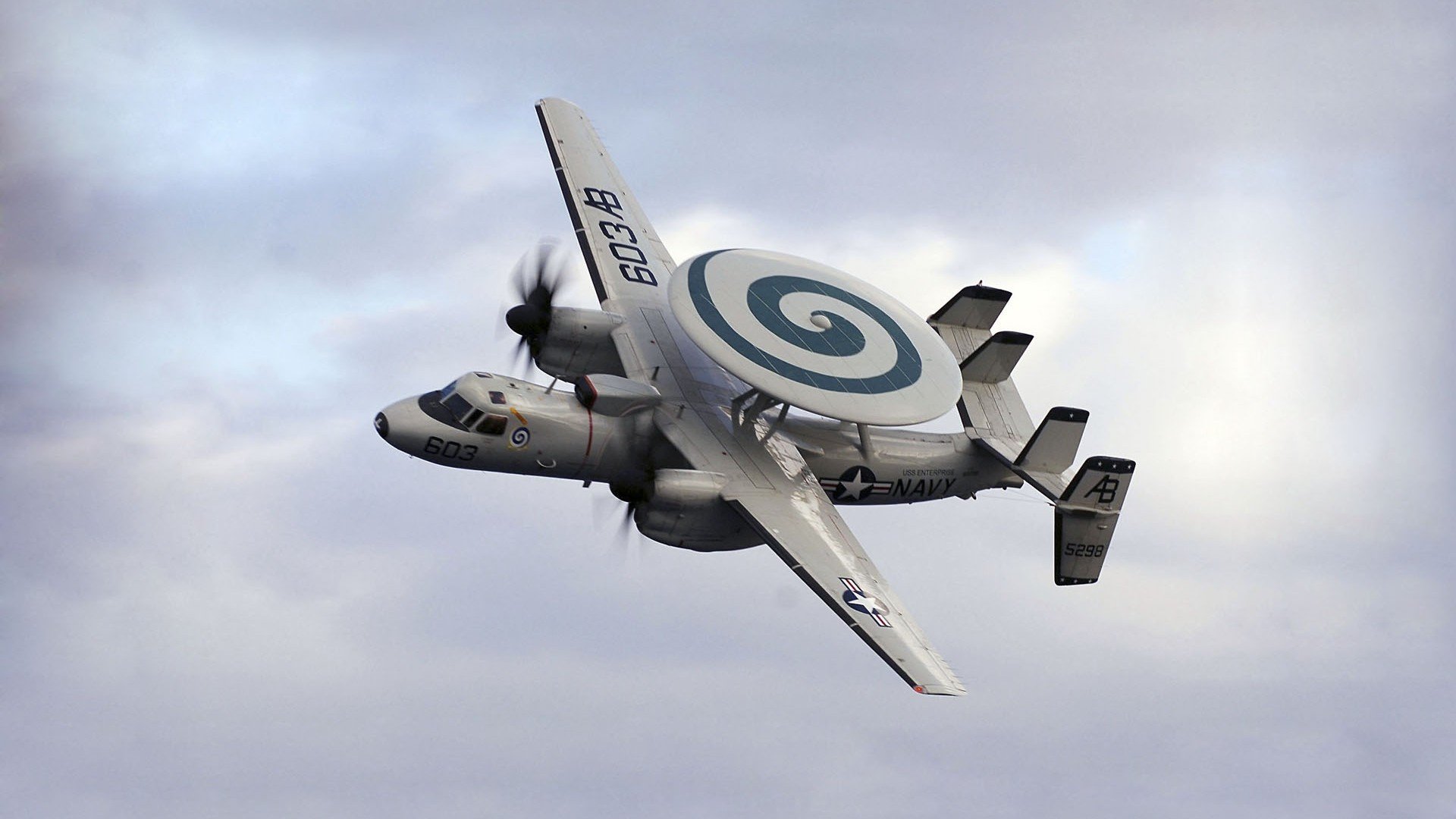 “马科斯·莫奇的防守反击能力,助力阿根廷美洲狮队提升战术深度”